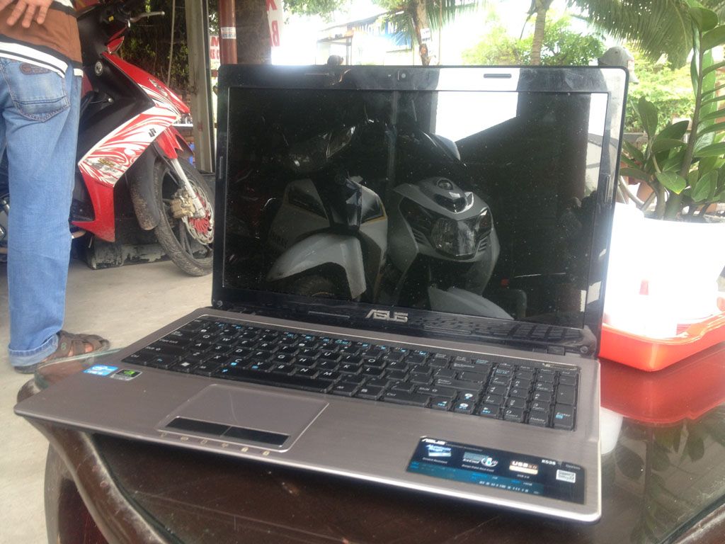 Laptop ASUS K53SC - CORE I3 - 1